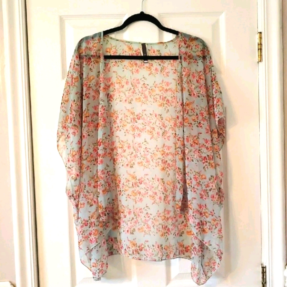 Uriert Flower Kimono